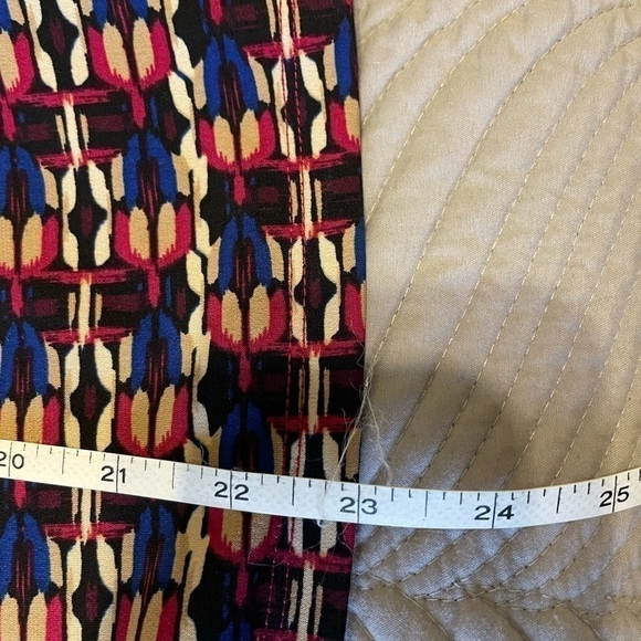 Kasper Blouse Size Medium - Picture 9 of 9